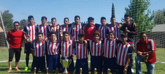 Chivas 00B team champions at California Gold Cup